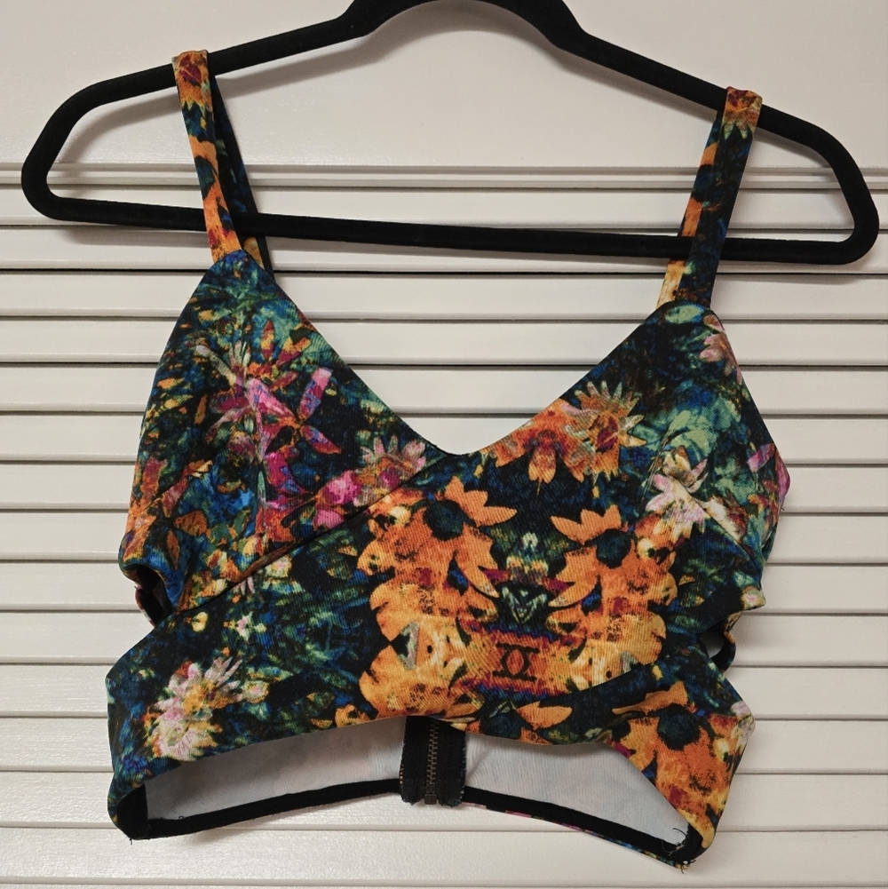 Astr - Floral Sleeveless Crop Top With Zipper Back & Side Cut-Out